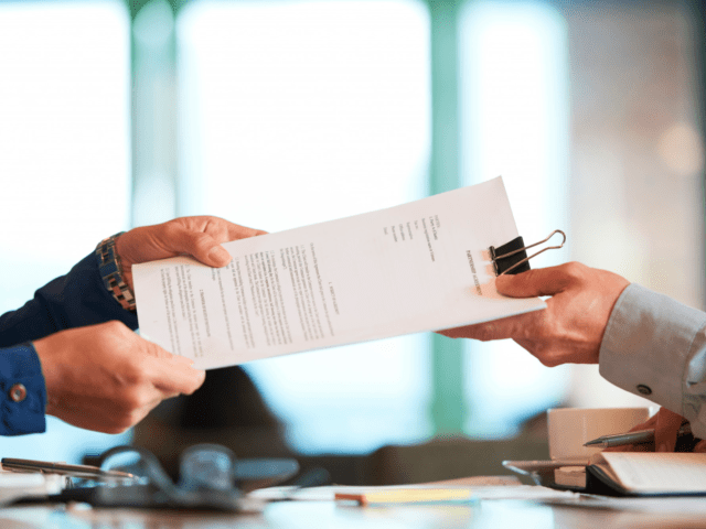 contrato manos negocio