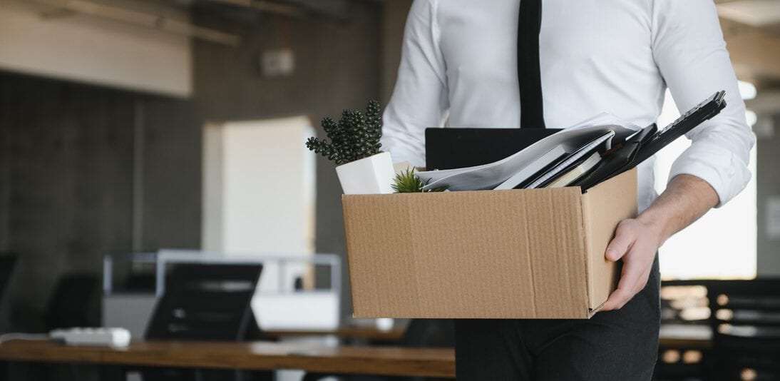 que hacer si me han despedido persona despedida guía para saber qué hacer si te han despedido